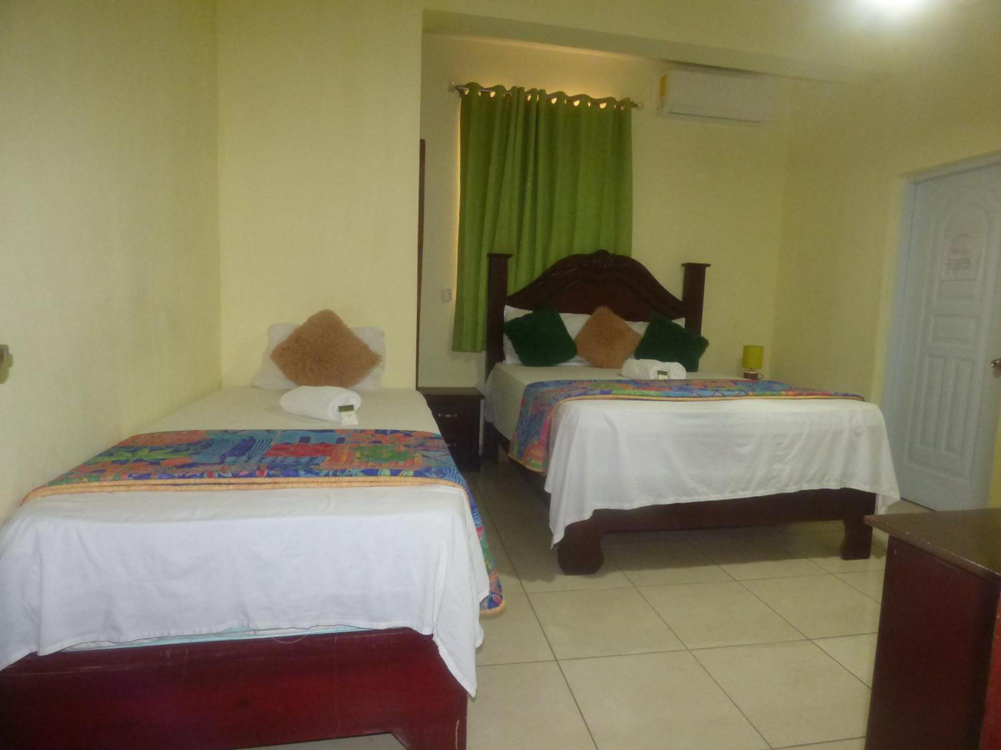Hotel Enrique I Gazcue, Bed And Breakfast Σάντο Ντομίγκο Εξωτερικό φωτογραφία