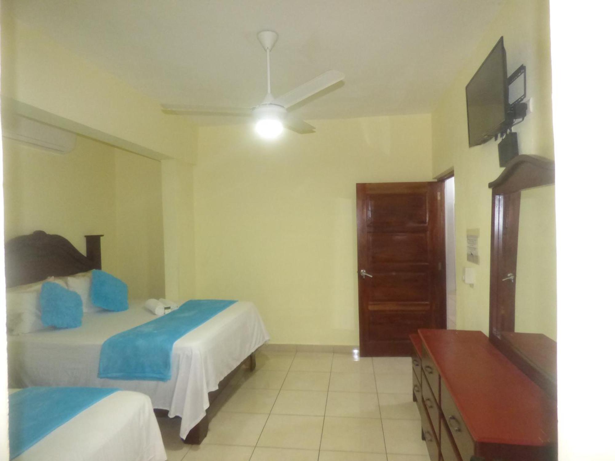 Hotel Enrique I Gazcue, Bed And Breakfast Σάντο Ντομίγκο Εξωτερικό φωτογραφία