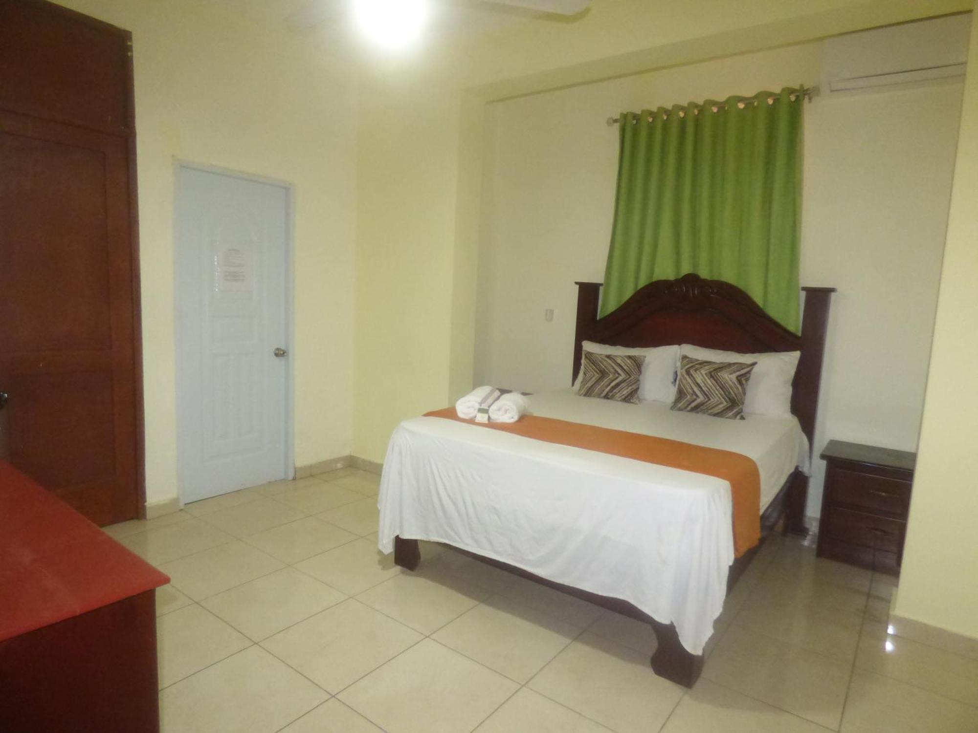 Hotel Enrique I Gazcue, Bed And Breakfast Σάντο Ντομίγκο Εξωτερικό φωτογραφία