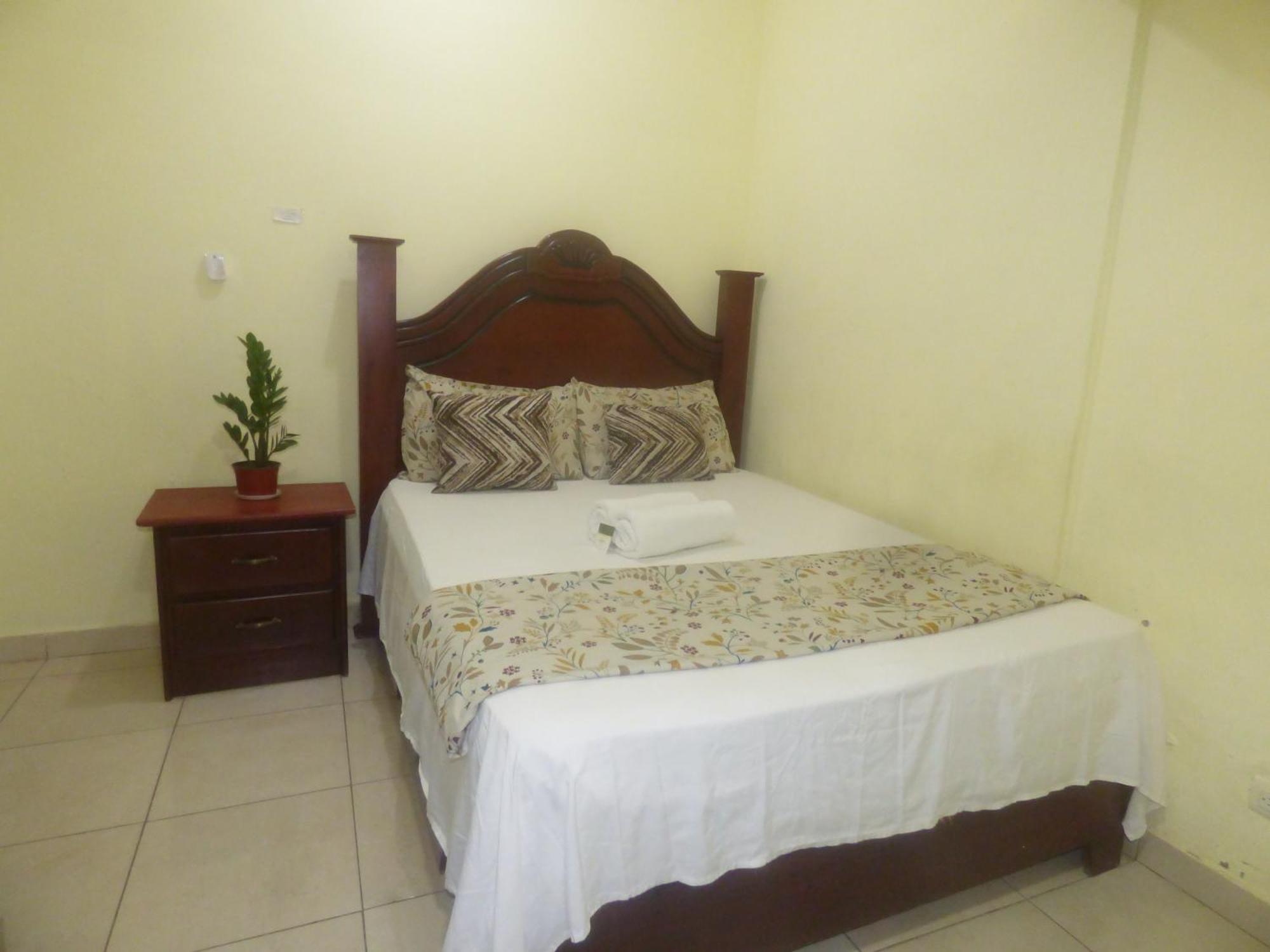 Hotel Enrique I Gazcue, Bed And Breakfast Σάντο Ντομίγκο Εξωτερικό φωτογραφία